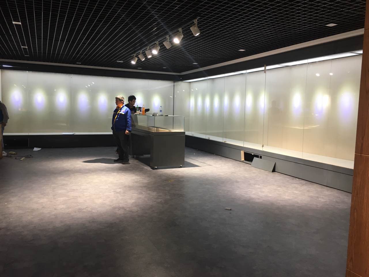 博物館沿牆櫃