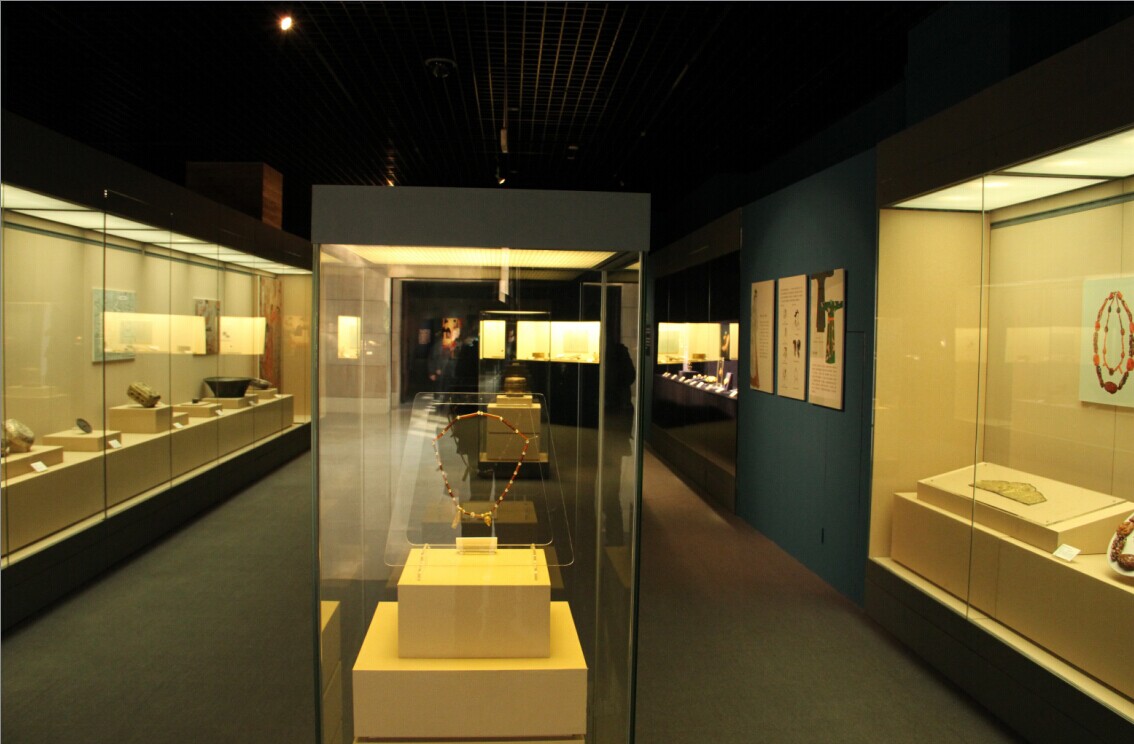 博物館展櫃4.jpg